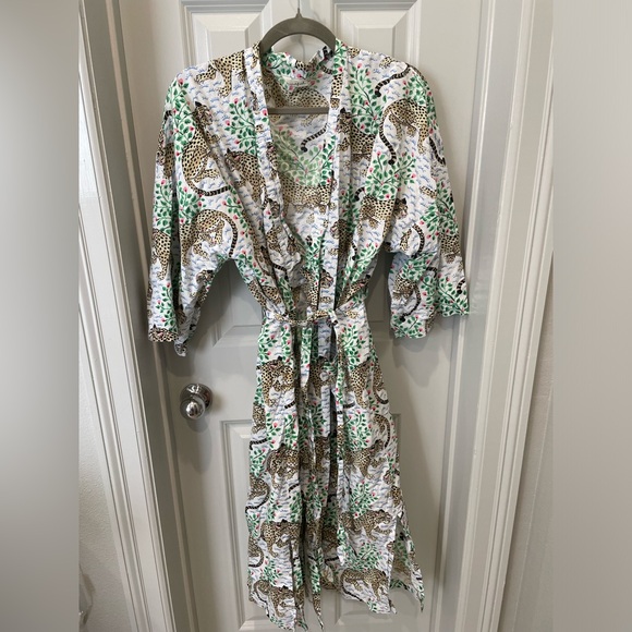 Printfresh Leopard Print Robe - Picture 1 of 6